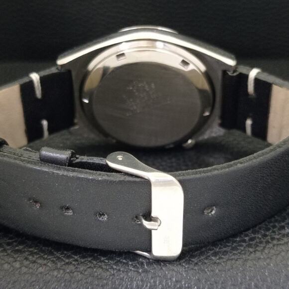 Vintage 1971 Citizen Automatic Mens Silver Watch W/daydate & Red accents - Picture 2 of 10